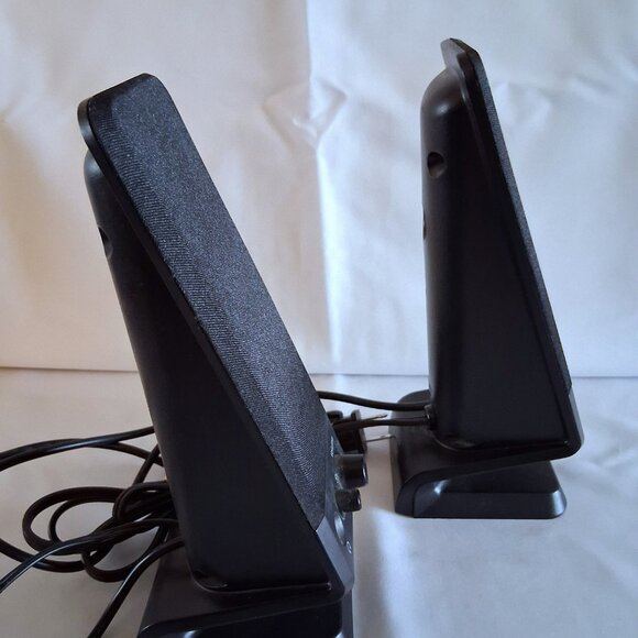 Pair of Logitech Black R-10 Speakers - Tested Good Working Order - Picture 5 of 10